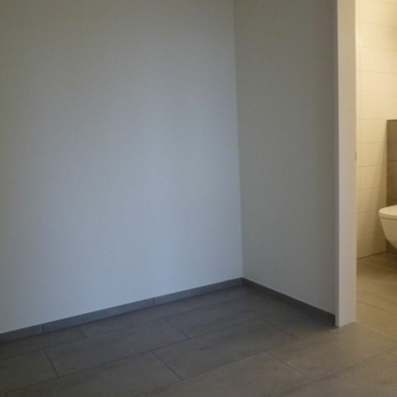 In Reinach, nähe Mischelicenter, schöne 2.5-Maisonette-Wohnung zu vermieten - Foto 1