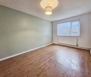 2 bedroom semi-detached bungalow to rent - Photo 1