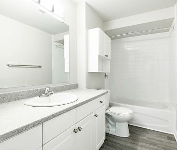1343 Meadowlands Drive, Parkwood Hills - Fisher glen, Ottawa, ON - Photo 5