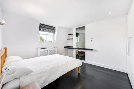 6 bedroom house in Chelsea - Photo 5