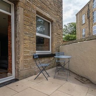 18 Somerset Road, Huddersfield, HD5 - Photo 1