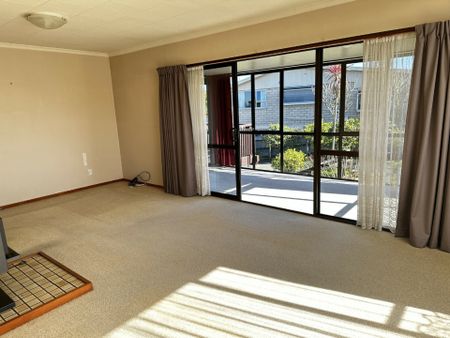 A Great Family Home - Photo 2