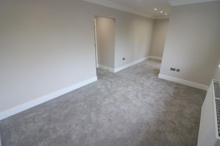 5 bedroom detached house to rent - Photo 3