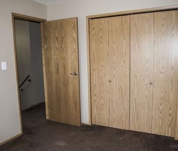 7F Grant Street, Red Deer, AB - Photo 3