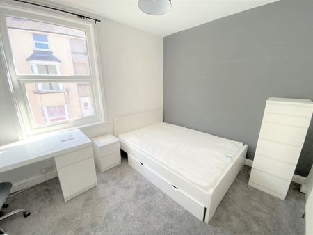 Caellepa, Bangor, Gwynedd, LL57 - Photo 4