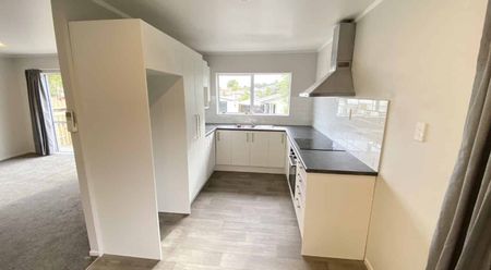 Drink coffee on the deck in the sun or grow veggies in the garden! - Photo 2