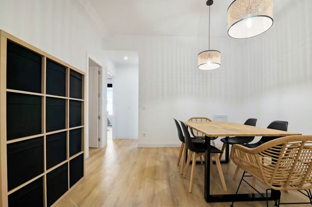 Ronda de Sant Pere, Barcelona, Catalonia 08010 - Photo 1