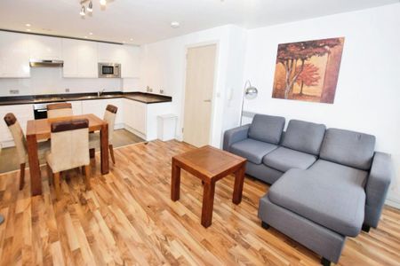 2 bedroom flat to rent - Photo 2