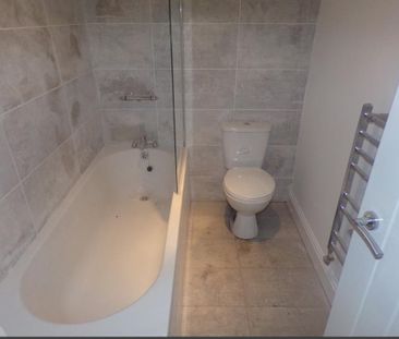 Room in a Shared House, Kelso Road, L6 - Photo 5