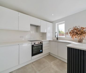 House Share to rent - Westdean Avenue, Lee, SE12 - Photo 4