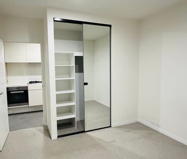 Beautiful 1 bedrooms, 1 bathrooms located on Docklands with Stunnin... - Photo 5