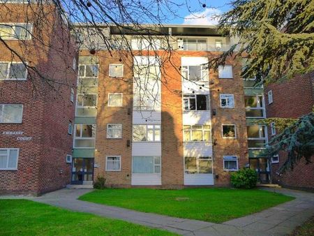 Embassy Court, Bounds Green Road, N11 - Photo 2