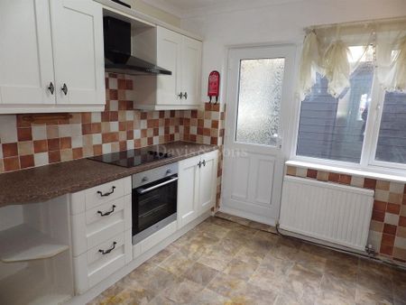2 bedroom terraced house to rent - Photo 3