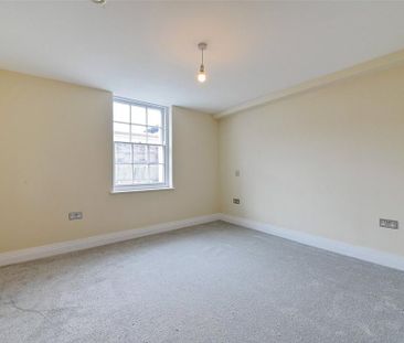 3 bedroom apartment to rent - Photo 4