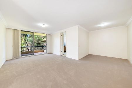 204/8 Broughton Road, - Photo 3