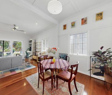 Stunning 3-Bedroom Home with Low Maintenance Garden Take the 3D Vir... - Photo 3