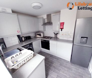 1 bedroom in a house share to rent - Photo 4