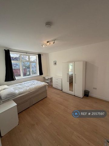 1 bedroom in a house share to rent - Photo 5