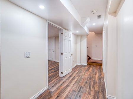 For Lease - 6408 Newcombe Drive Unit# Basement, Mississauga, Ontario - Photo 2