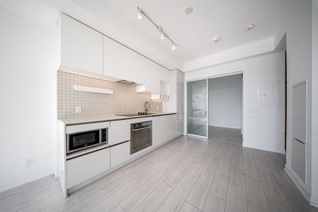 For Lease - 5 Buttermill Avenue Unit# 2205, Vaughan, Ontario - Photo 5