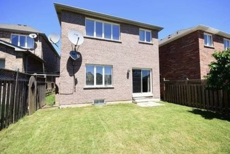 For Lease - 3364 Chief Mbulu Way, Mississauga, Ontario - Photo 5