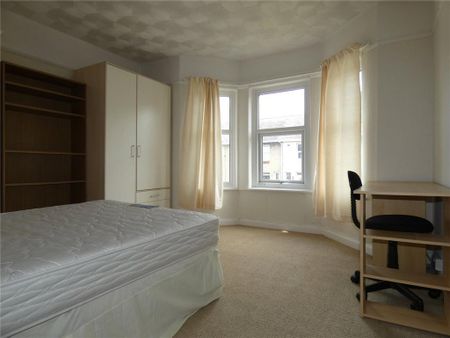 4 bedroom terraced house to rent - Photo 4