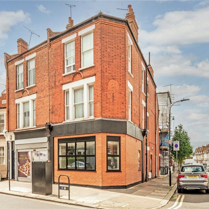 Munster Road, London, SW6 - Photo 1