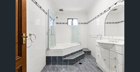 Spacious family home - Photo 5