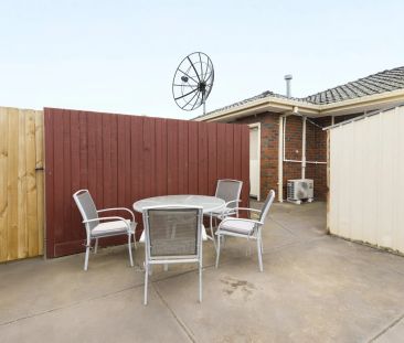 2 Bedroom Fully Furnished Unit - Photo 5