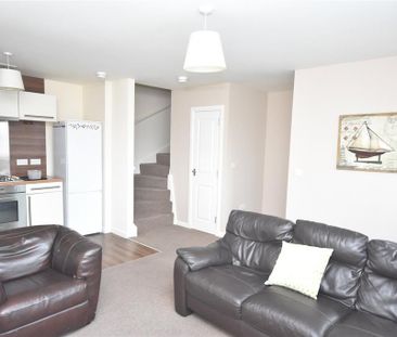 2 bedroom terraced house to rent - Photo 3