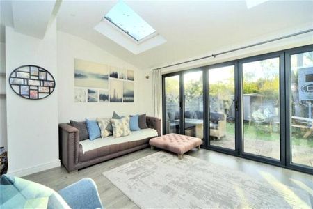 Dunnymans Road, Banstead, SM7 2AN - Photo 4