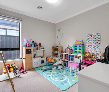 Modern Family Living in The Avenue Estate - Photo 3