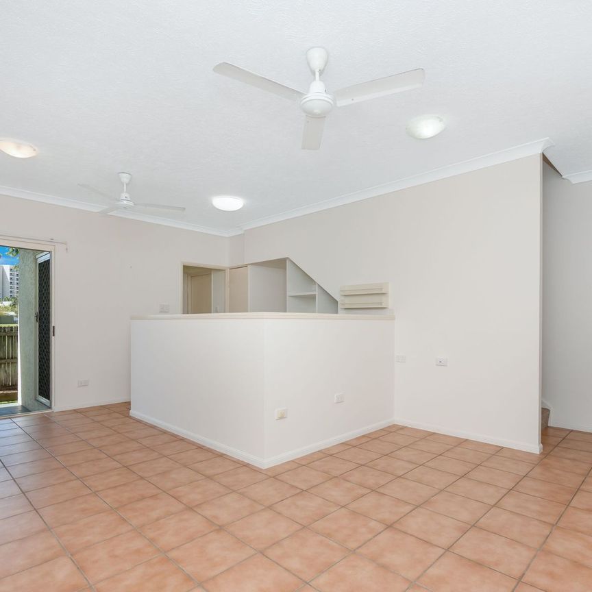 Easy Living in a Prime South Townsville Location - Photo 1
