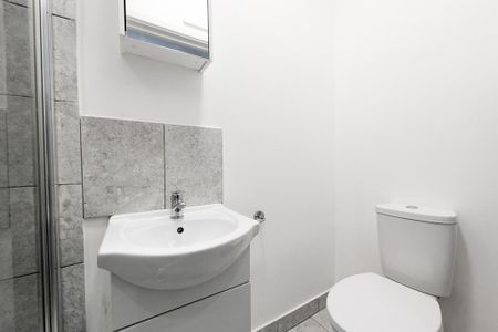 Studio to rent - Photo 5