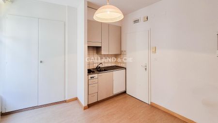 En plein centre ville - HOMMES UNIQUEMENT - Foto 3