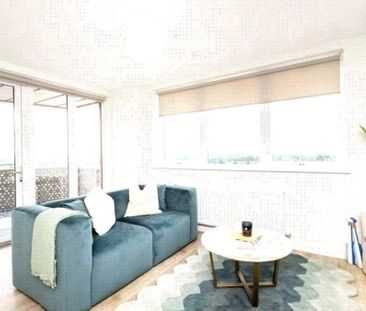 Elmsleigh Road, Staines-upon-Thames, Surrey, TW18 4AY - Photo 2