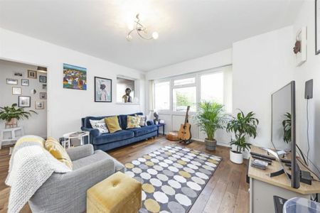 Southbourne Gardens, SE12, London - Photo 4