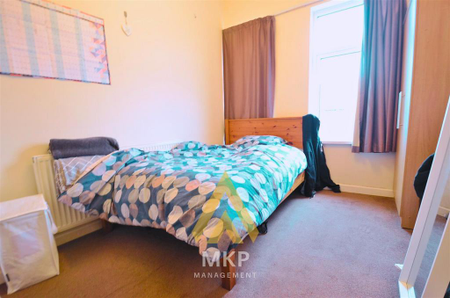 5 bedroom terraced house to rent - Photo 5