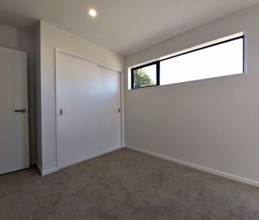 3 Bdrm Townhouse with car park - Photo 2