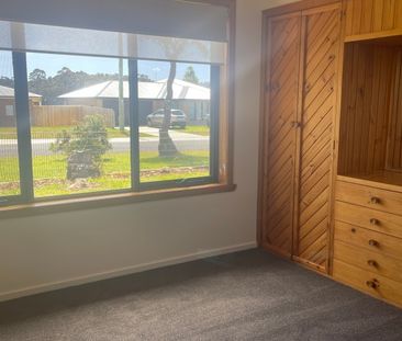 Spacious home with lots to offer - Photo 2