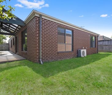 1 Pebble Avenue, Lyndhurst VIC 3975 - House For Rent | Domain - Photo 5