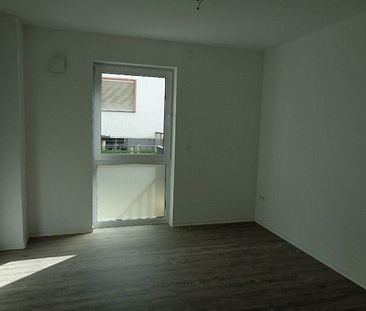 Neubau - günstig geschnittene 4-Zi.-Wohnung mit einer Terrasse! - Foto 5