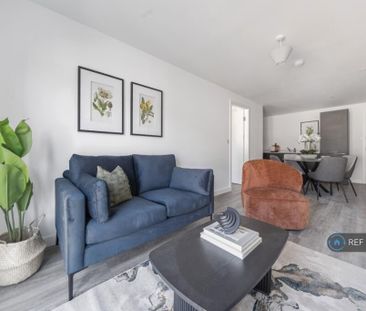 2 bedroom flat to rent - Photo 2