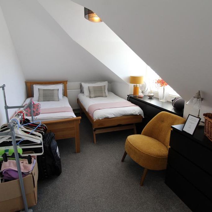4 bedroom detached house to rent - Photo 1