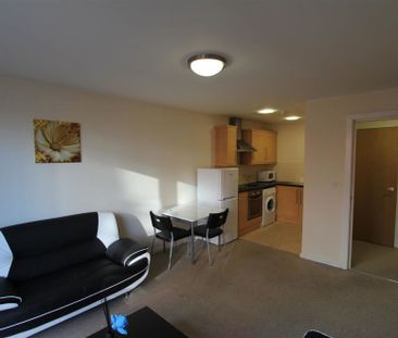 Ahlux Court, Leeds City Centre, LS2 7QQ - Photo 3