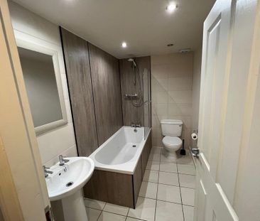 3 bedroom end of terrace house to rent - Photo 6