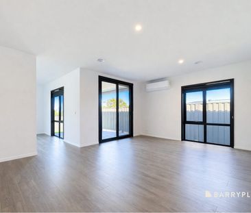 Brand New Home with High Ceilings, Two Living Zones and a Great Fam... - Photo 1