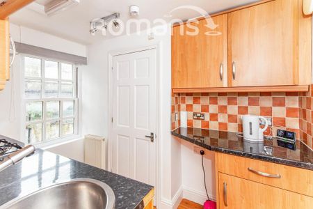 Studio to rent - Photo 3