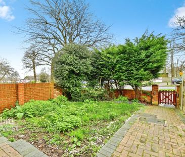 3 bedroom terraced house to rent - Photo 6