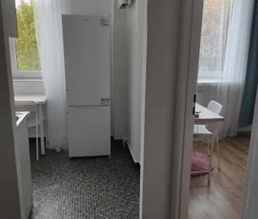 Wysoka i jasna kawalerka w okolicy Placu Zbawiciela - Фото 2